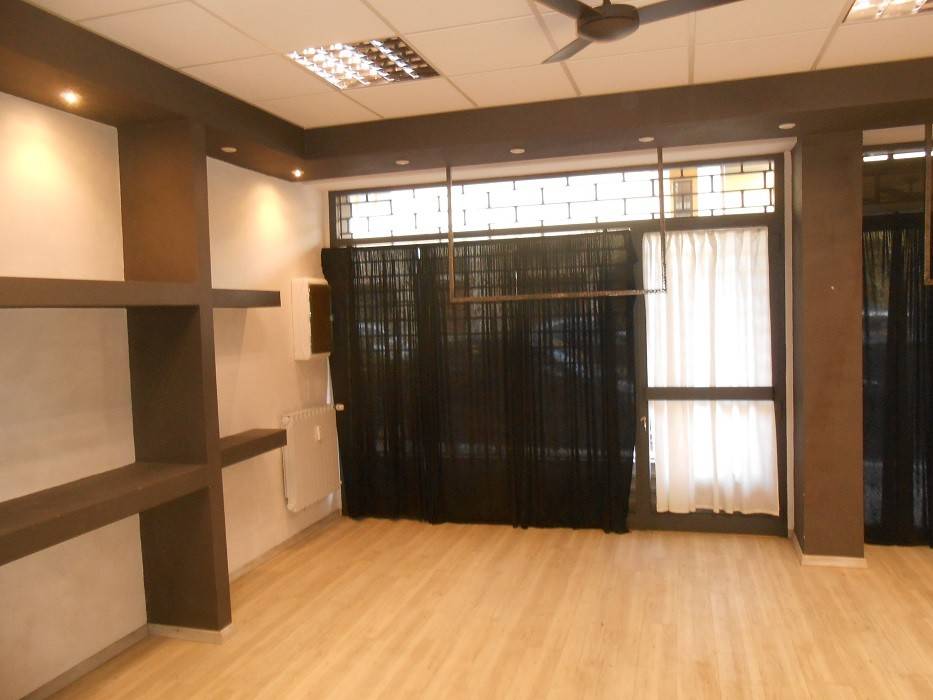 negozio in vendita a Firenze in zona Le Cure