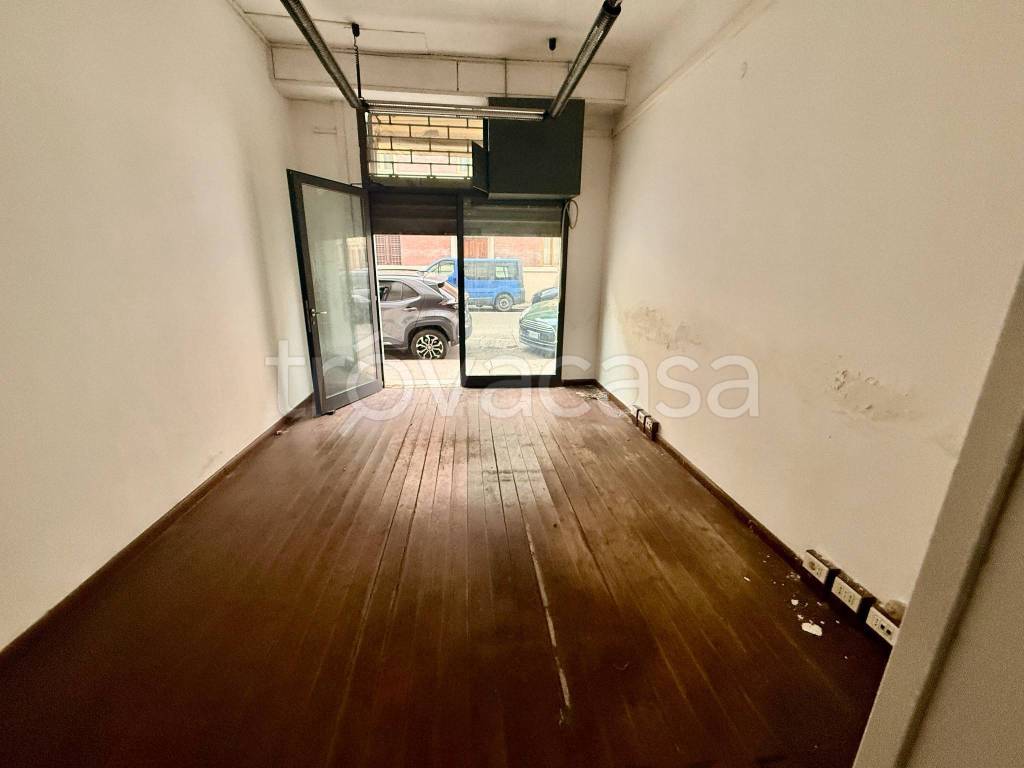 negozio in vendita a Firenze in zona Campo di Marte