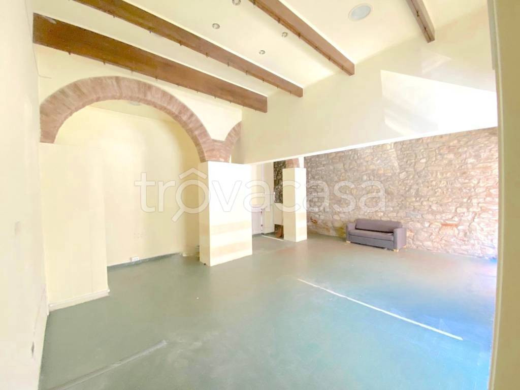 negozio in vendita a Firenze in zona Bellariva