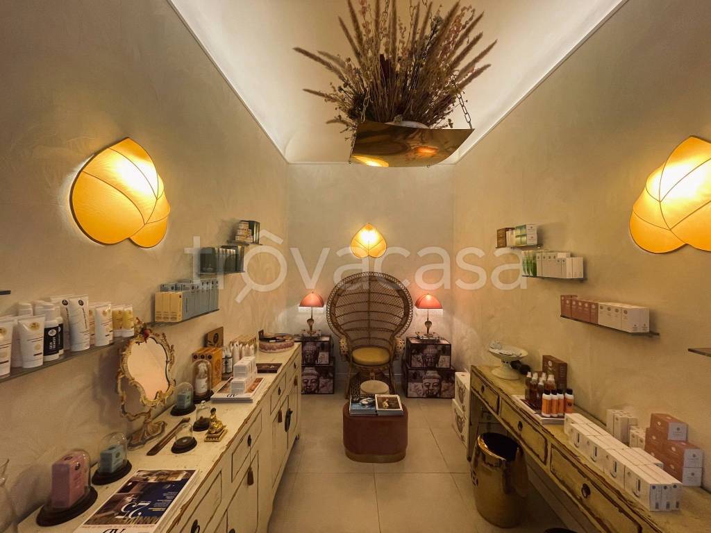 negozio in vendita a Firenze in zona Centro San Frediano