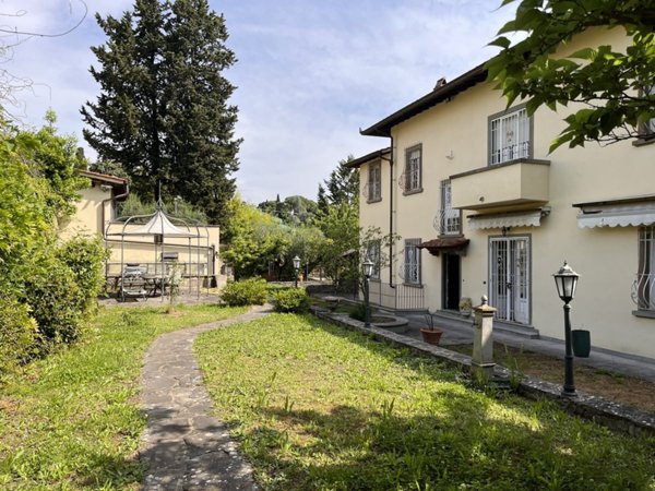 casa indipendente in vendita a Firenze in zona Settignano