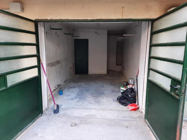 locale di sgombero in vendita a Firenze in zona Careggi