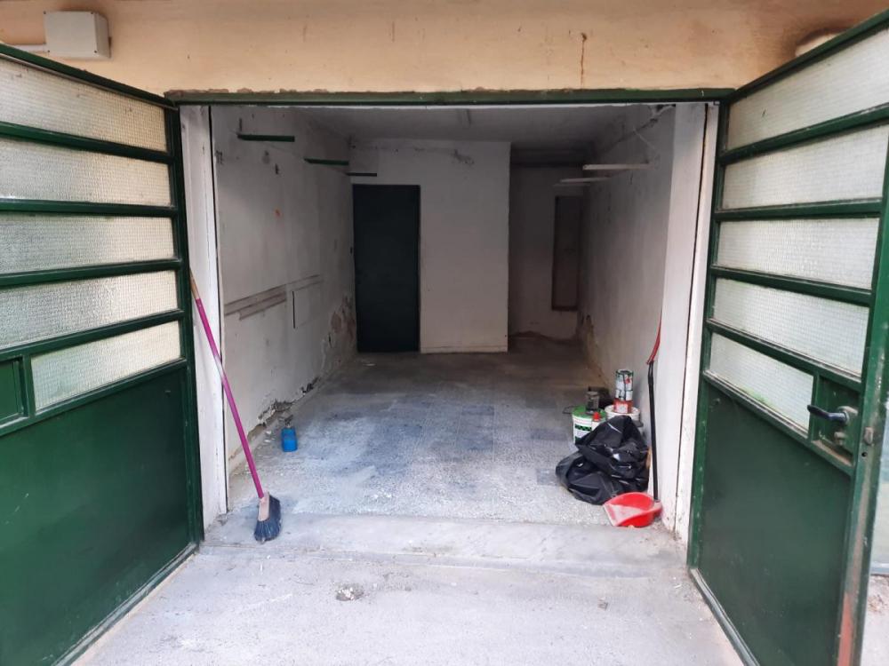 locale di sgombero in vendita a Firenze in zona Careggi