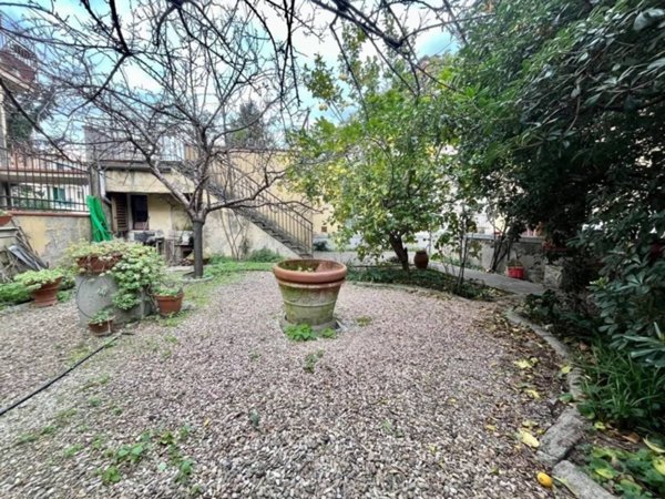 casa indipendente in vendita a Firenze in zona Centro Storico