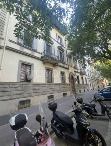 appartamento in vendita a Firenze in zona Campo di Marte
