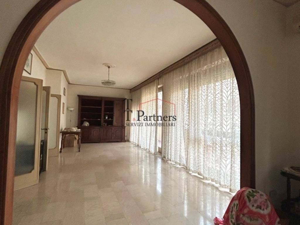 appartamento in vendita a Firenze in zona Campo di Marte