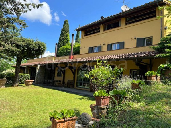 casa indipendente in vendita a Firenze in zona Settignano