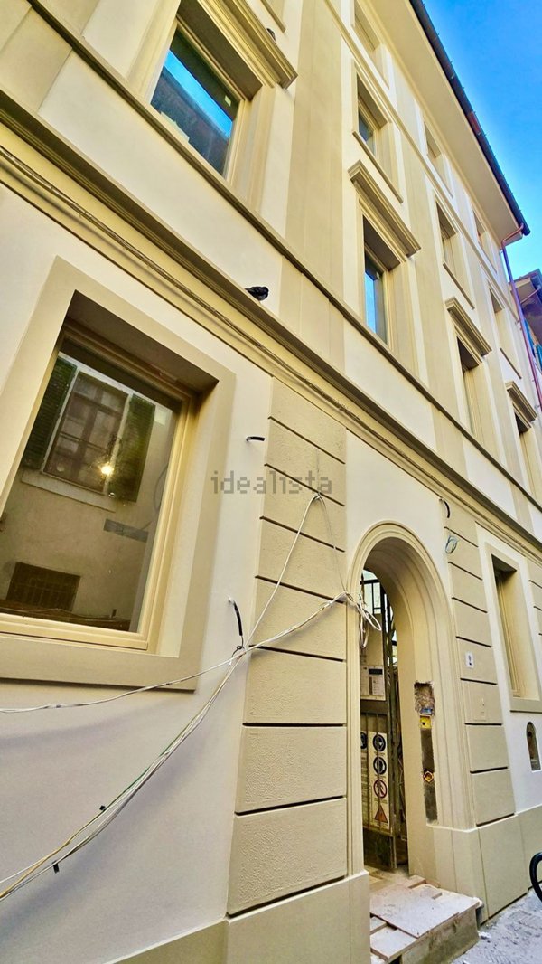 intera palazzina in vendita a Firenze in zona Centro Santa Croce