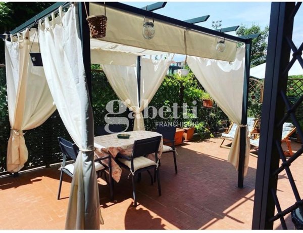 appartamento in vendita a Firenze in zona Isolotto