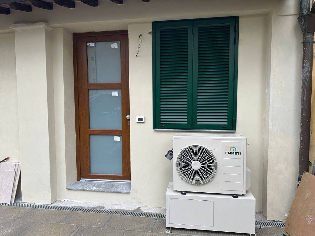 casa indipendente in vendita a Firenze in zona Isolotto