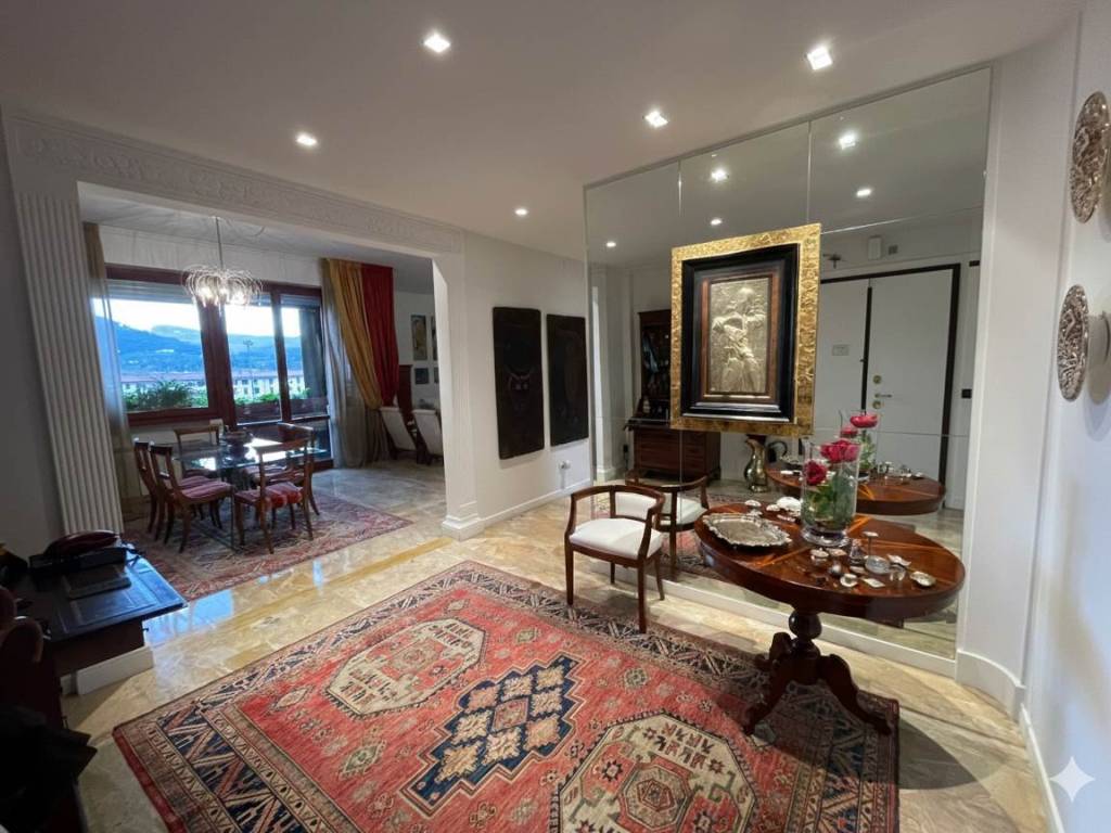 appartamento in vendita a Firenze in zona Campo di Marte