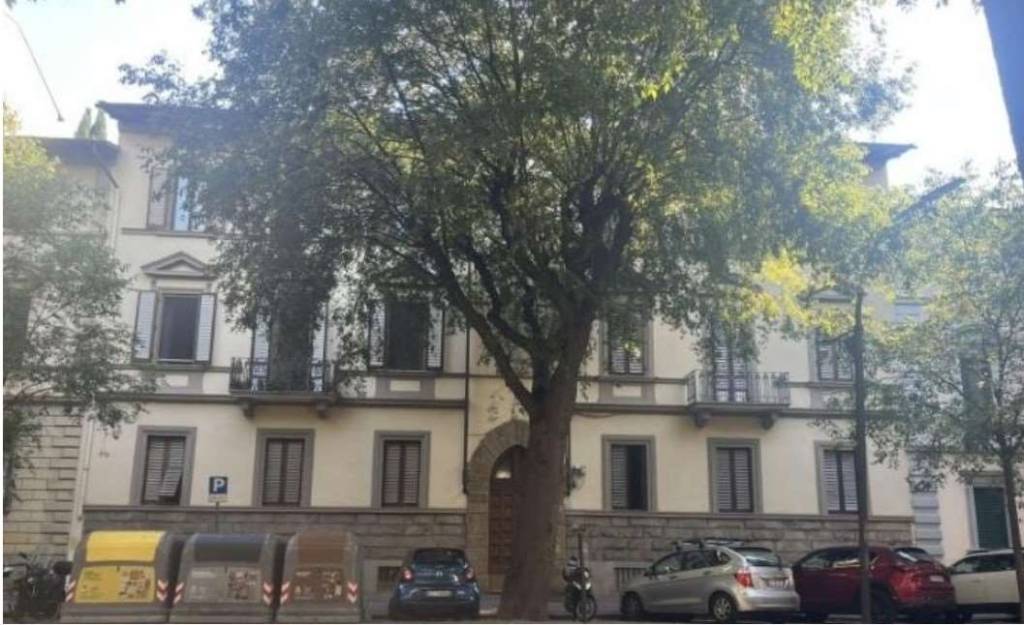 appartamento in vendita a Firenze in zona Campo di Marte