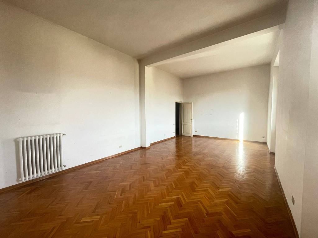 appartamento in vendita a Firenze in zona Campo di Marte