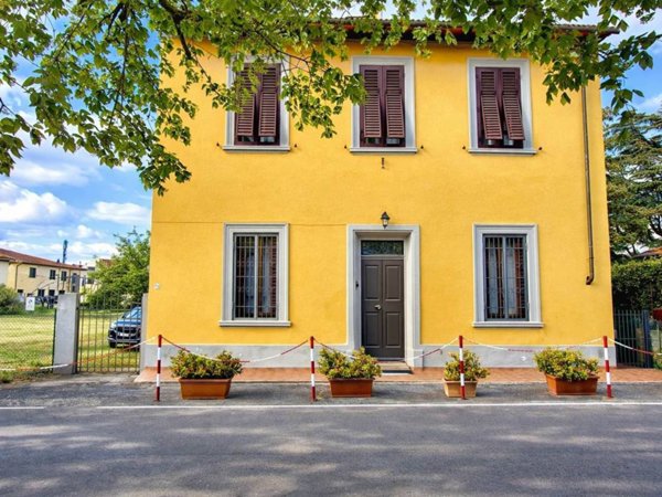 casa indipendente in vendita a Firenze in zona Ugnano