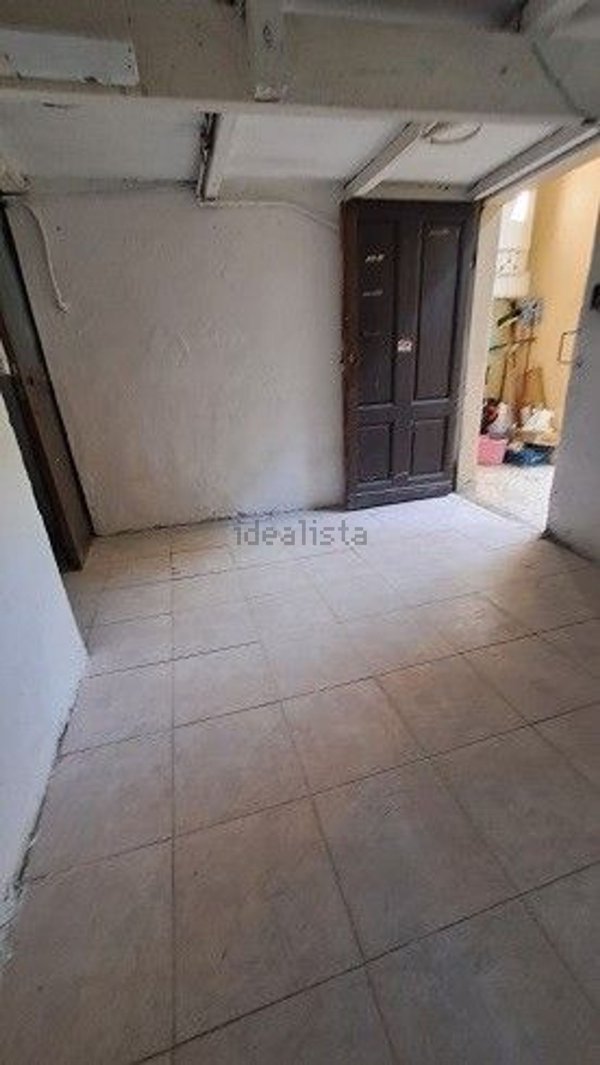 locale di sgombero in vendita a Firenze in zona Centro San Frediano