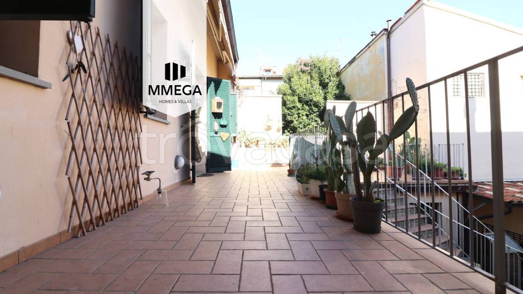 appartamento in vendita a Firenze in zona Campo di Marte