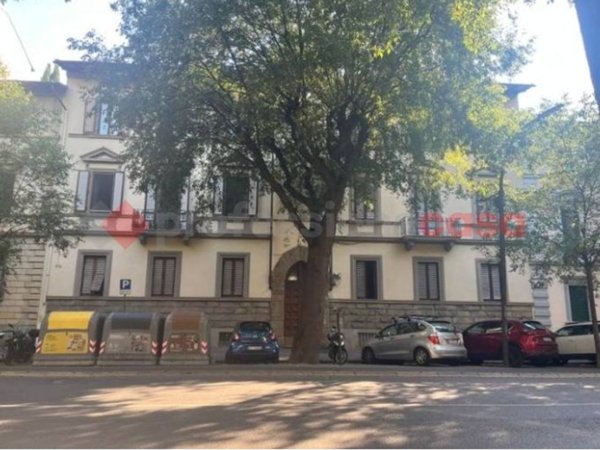 appartamento in vendita a Firenze in zona Campo di Marte