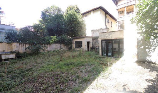 appartamento in vendita a Firenze in zona Campo di Marte