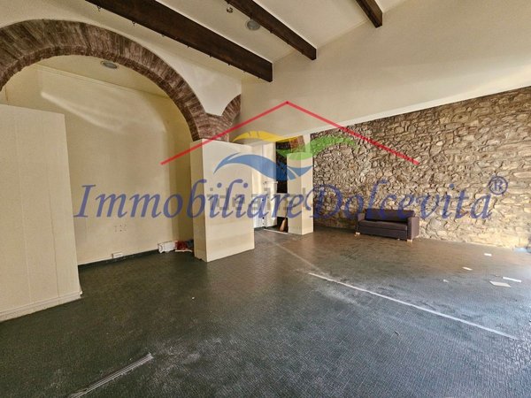 negozio in vendita a Firenze in zona Bellariva