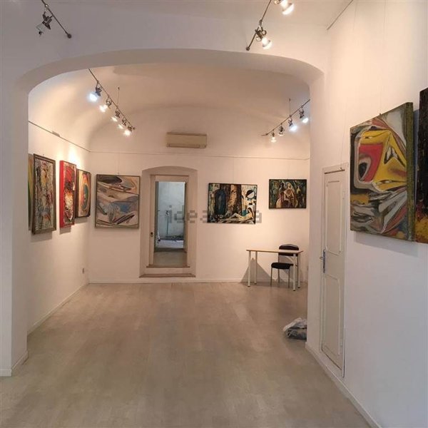 locale commerciale in vendita a Firenze in zona Centro Santa Croce