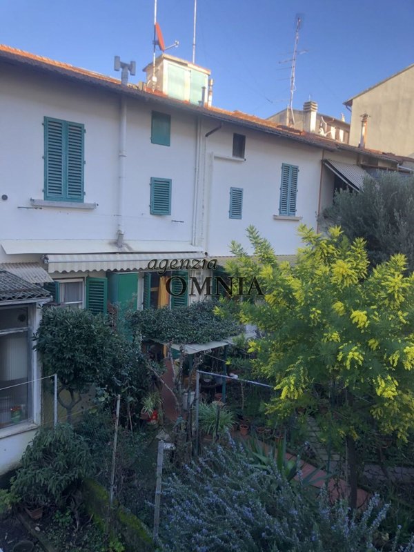 casa indipendente in vendita a Firenze in zona Careggi