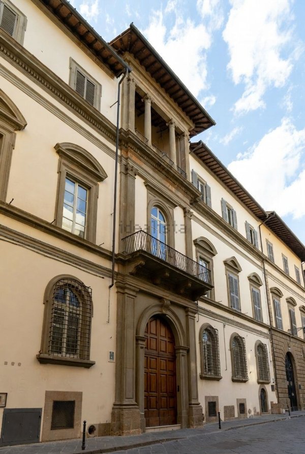 casa indipendente in vendita a Firenze in zona Centro Santa Croce