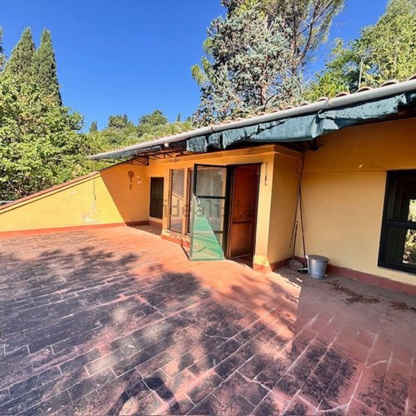 casa indipendente in vendita a Firenze in zona Pian dei Giullari