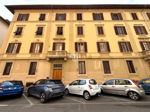 appartamento in vendita a Firenze in zona Statuto