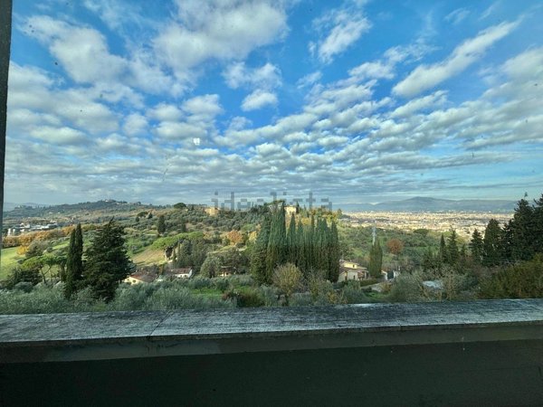 casa indipendente in vendita a Firenze in zona Sorgane