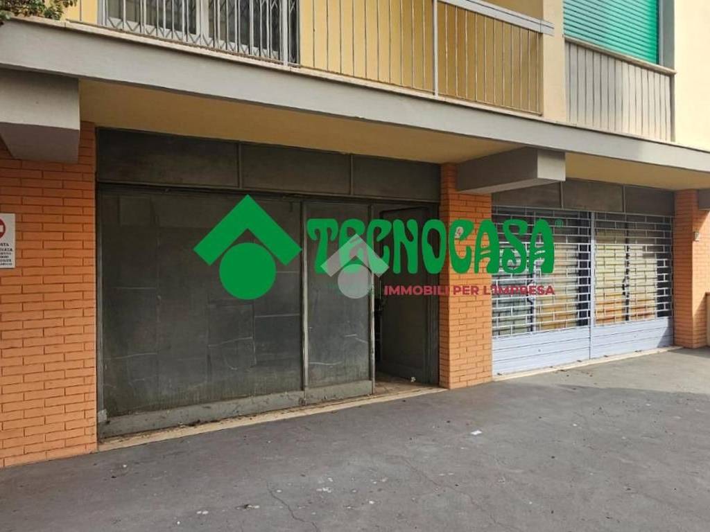 locale commerciale in vendita a Firenze in zona Firenze Nova