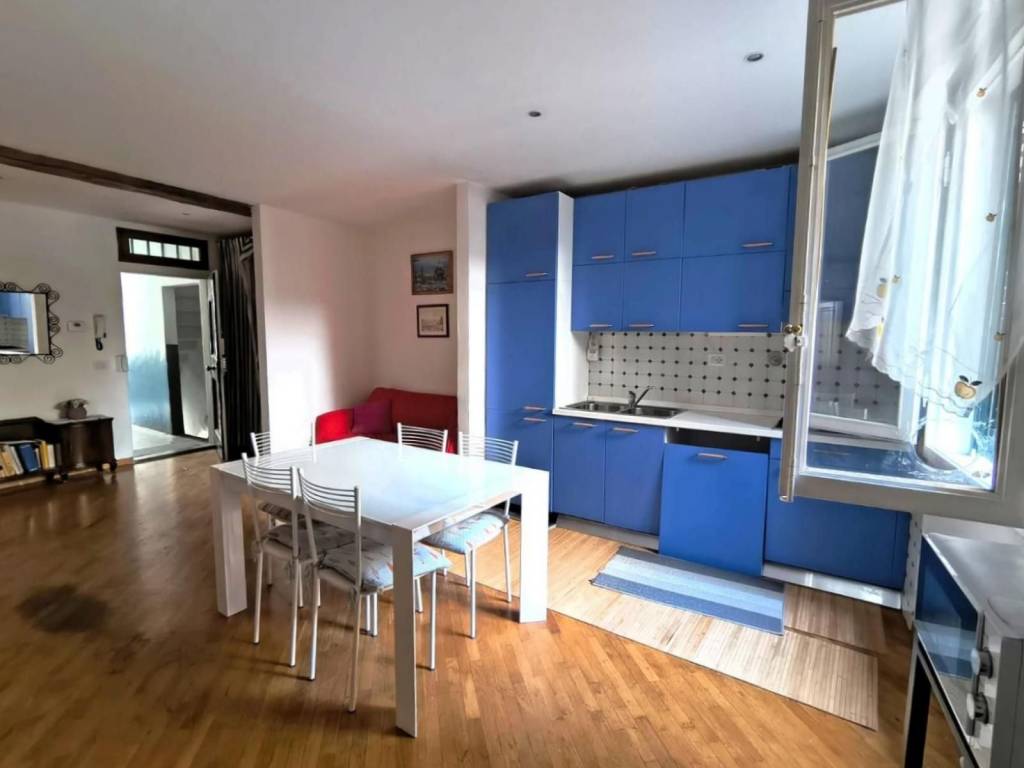 appartamento in vendita a Firenze in zona Centro San Lorenzo