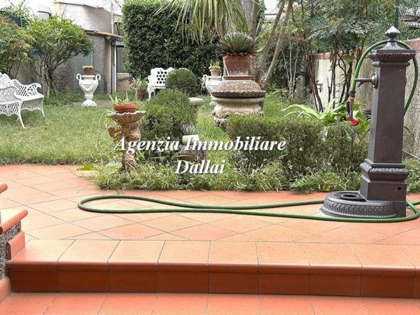 casa indipendente in vendita a Firenze