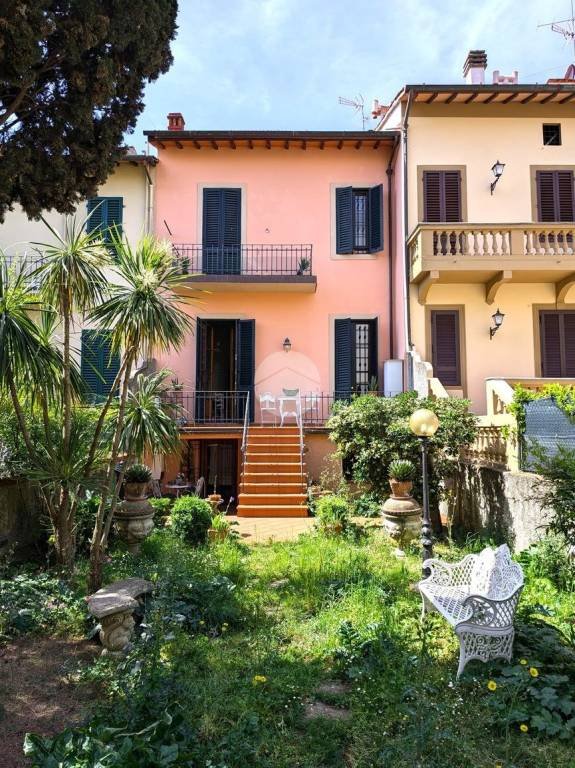 casa indipendente in vendita a Firenze in zona Centro Storico