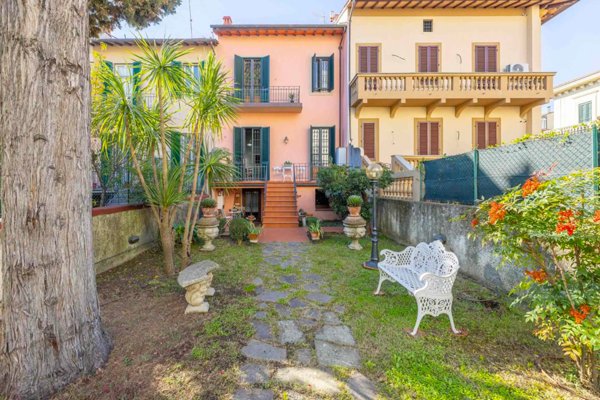 casa indipendente in vendita a Firenze in zona Centro Storico