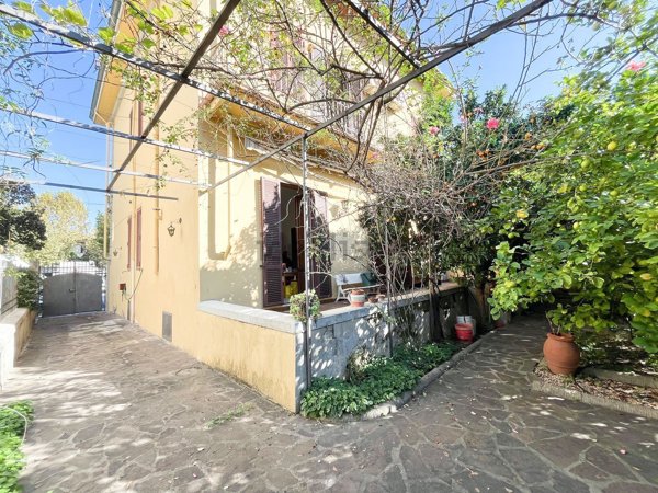 casa indipendente in vendita a Firenze in zona Centro Storico