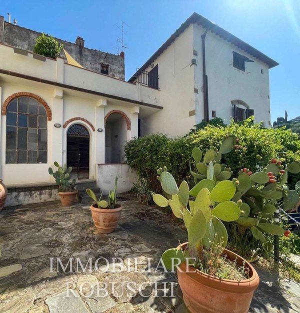 casa indipendente in vendita a Firenze