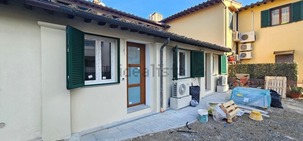 casa indipendente in vendita a Firenze in zona Isolotto