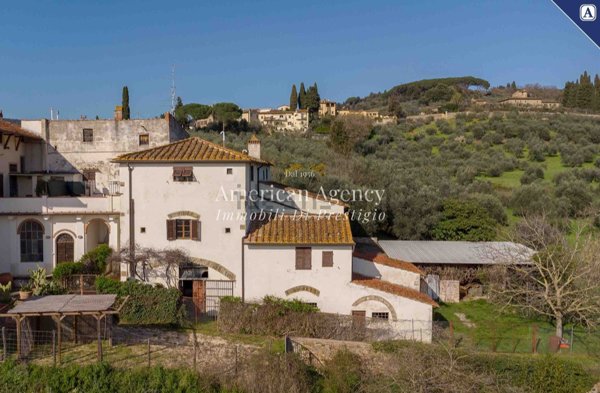 casa indipendente in vendita a Firenze in zona Settignano