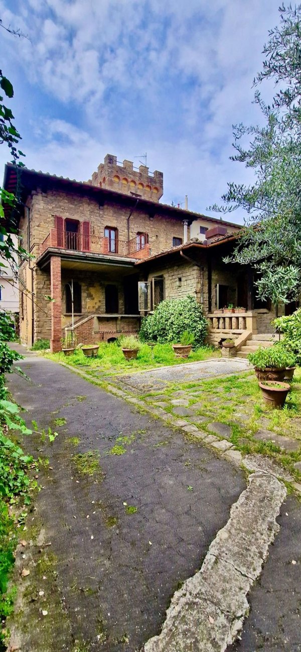 casa indipendente in vendita a Firenze in zona Careggi