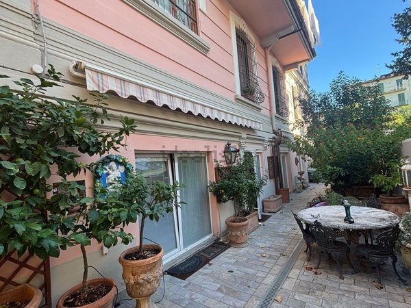 appartamento in vendita a Firenze in zona Campo di Marte