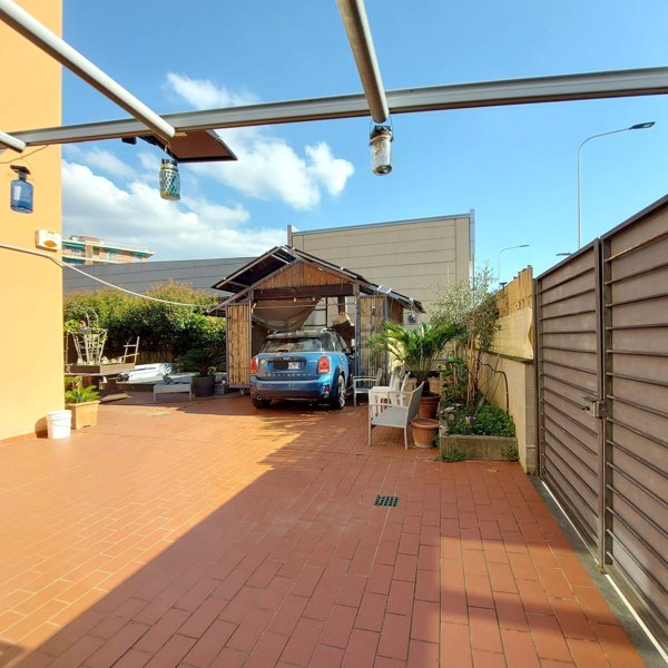 appartamento in vendita a Firenze in zona Firenze Nova