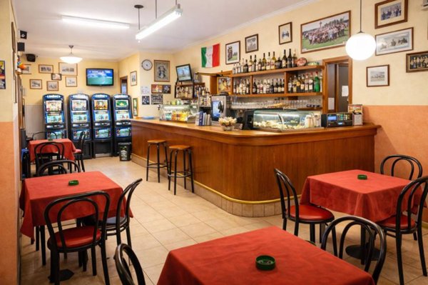 negozio in vendita a Firenze in zona Firenze Nova