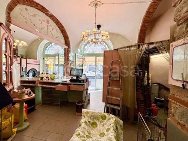 negozio in vendita a Firenze in zona Porta Romana