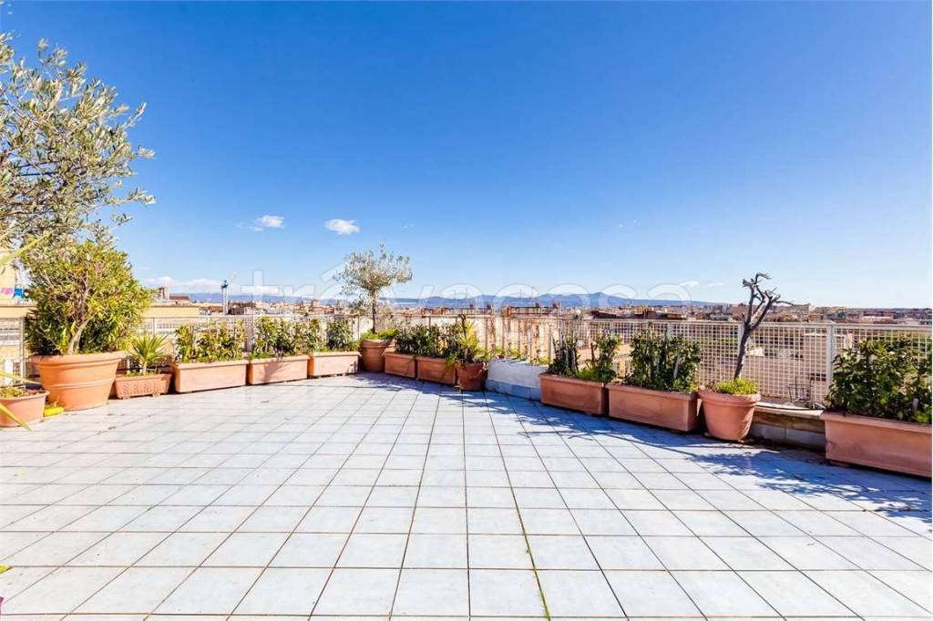 appartamento in vendita a Firenze in zona Coverciano