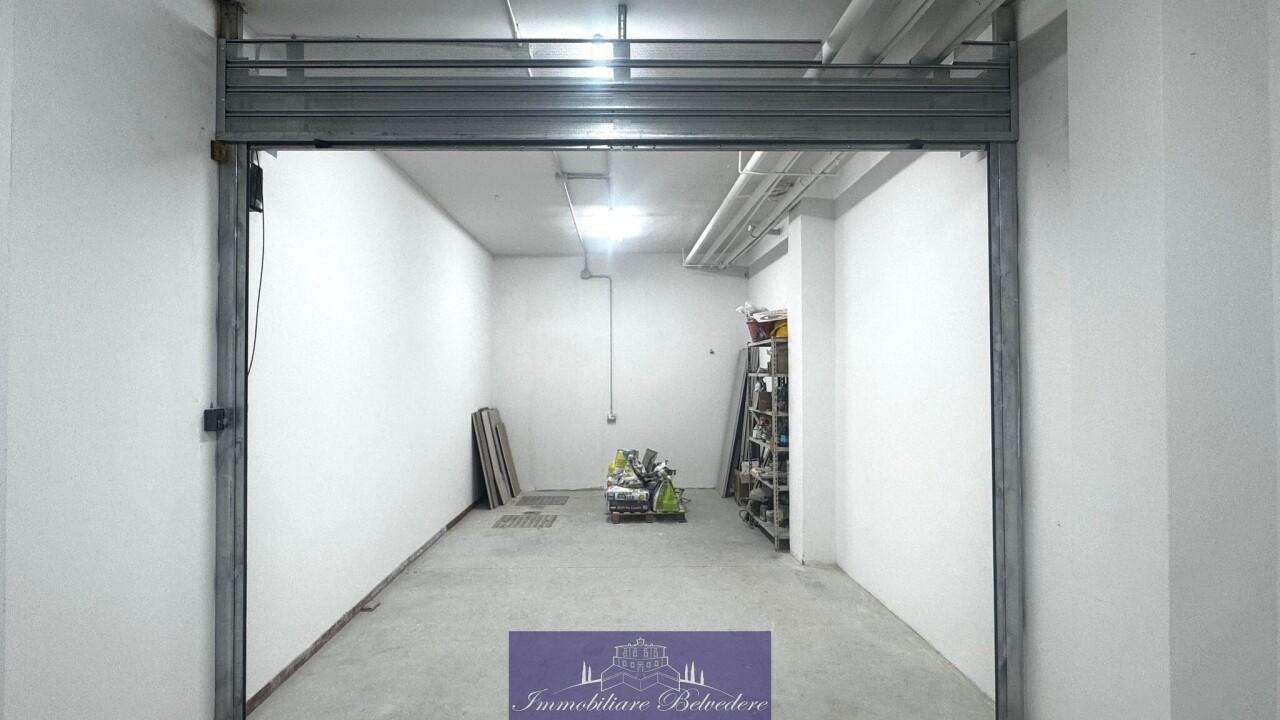 locale di sgombero in vendita a Firenze in zona Novoli