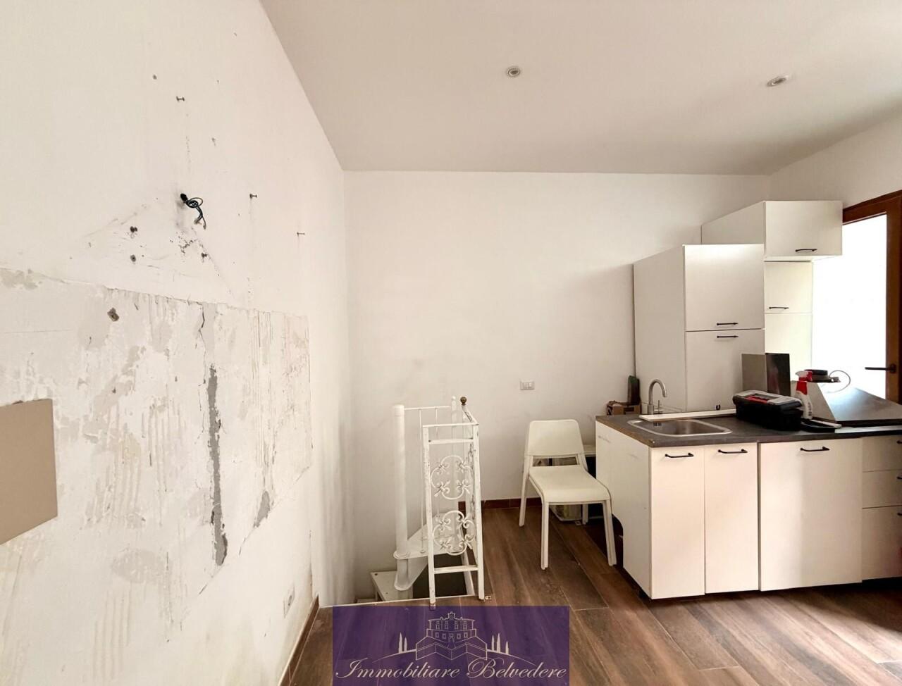 locale commerciale in vendita a Firenze in zona Statuto