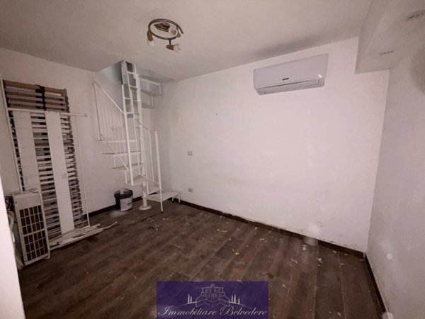 locale commerciale in vendita a Firenze in zona Statuto