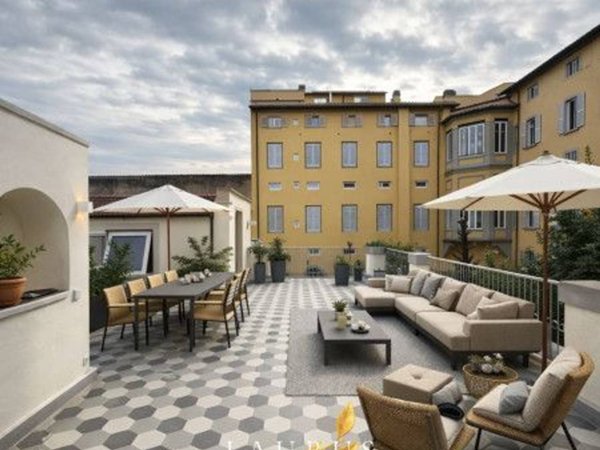 casa indipendente in vendita a Firenze in zona Centro Santa Croce