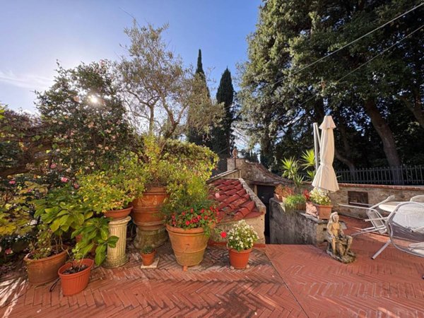 casa indipendente in vendita a Firenze in zona Le Cure