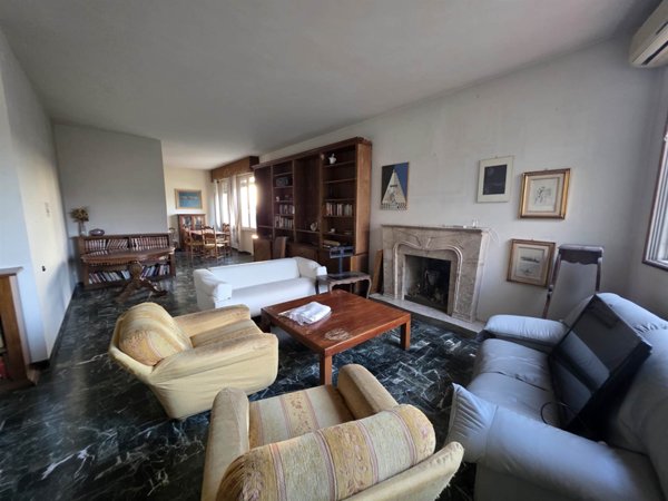 appartamento in vendita a Firenze in zona Campo di Marte